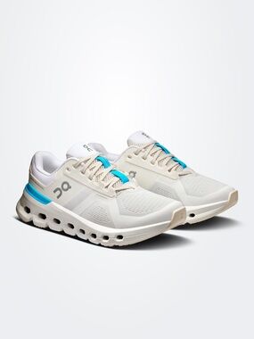 On Cloudrunner 2 White | Horizon
$160 women 7.5 gently used